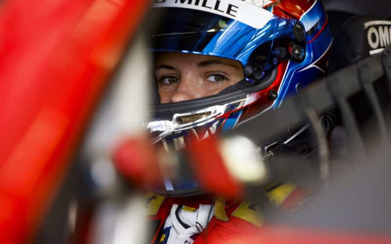 - Lilou Wadoux: Correndo para a vitória como piloto oficial da Ferrari