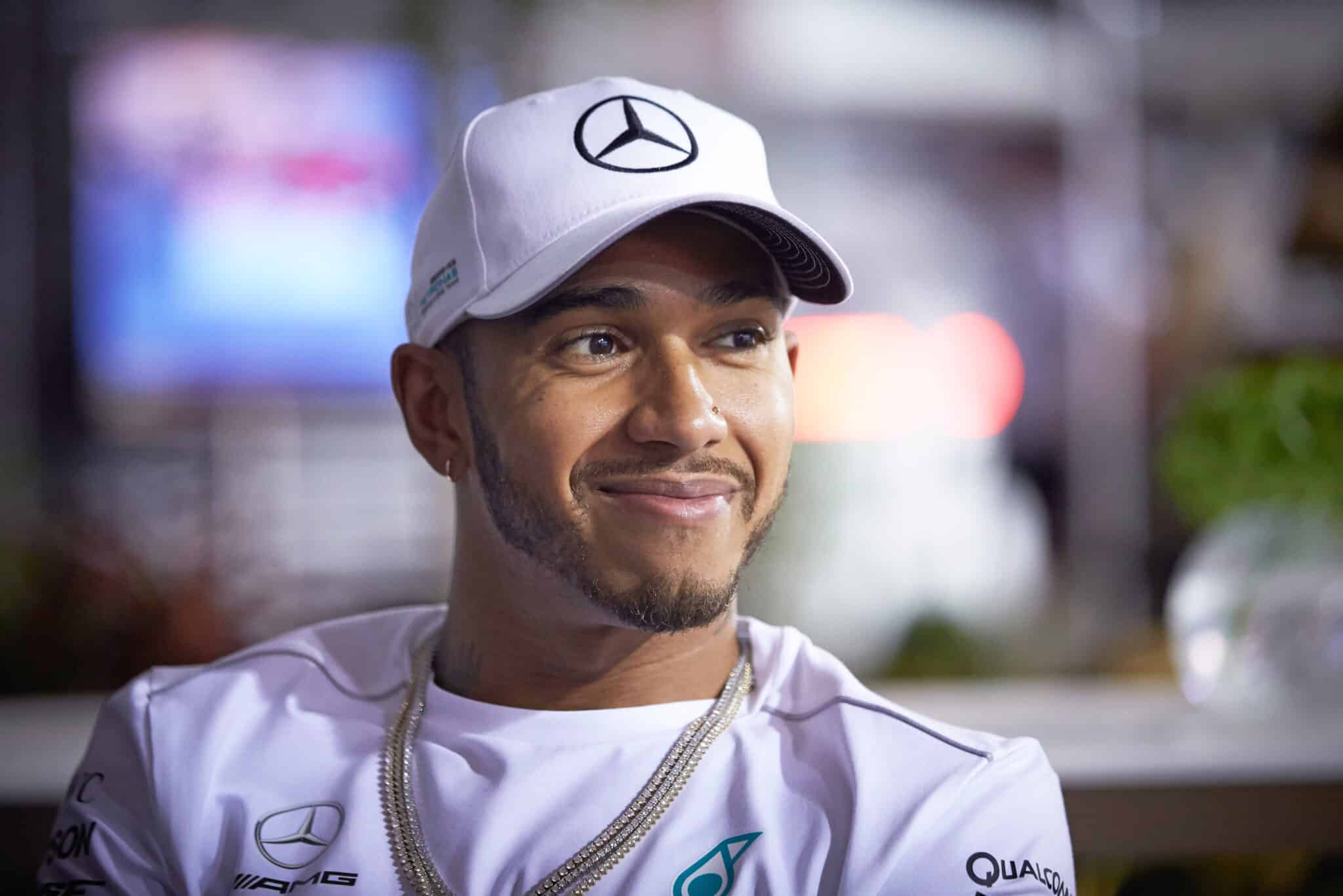 - Lewis Hamilton revela sua nova equipe no F1 Miami Grand Prix após a saída de Angela Cullen