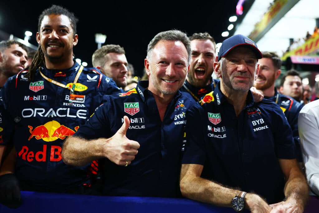 - Equipe Red Bull F1 fecha novo contrato com Newey
