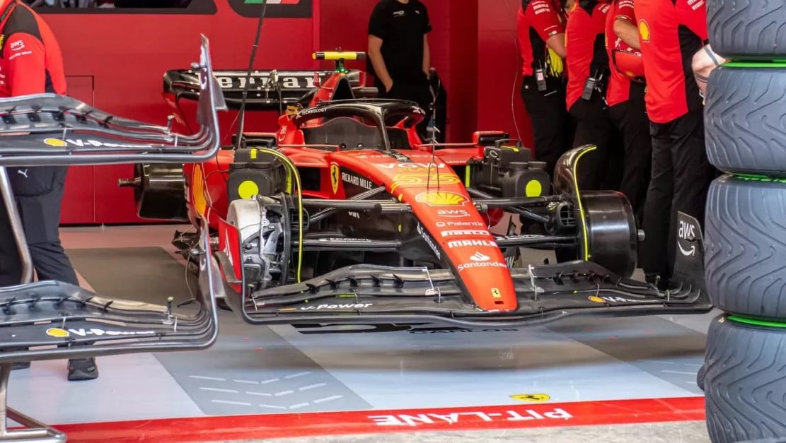 - Fotos: Novos sidepods, piso e espelhos da Ferrari explicados